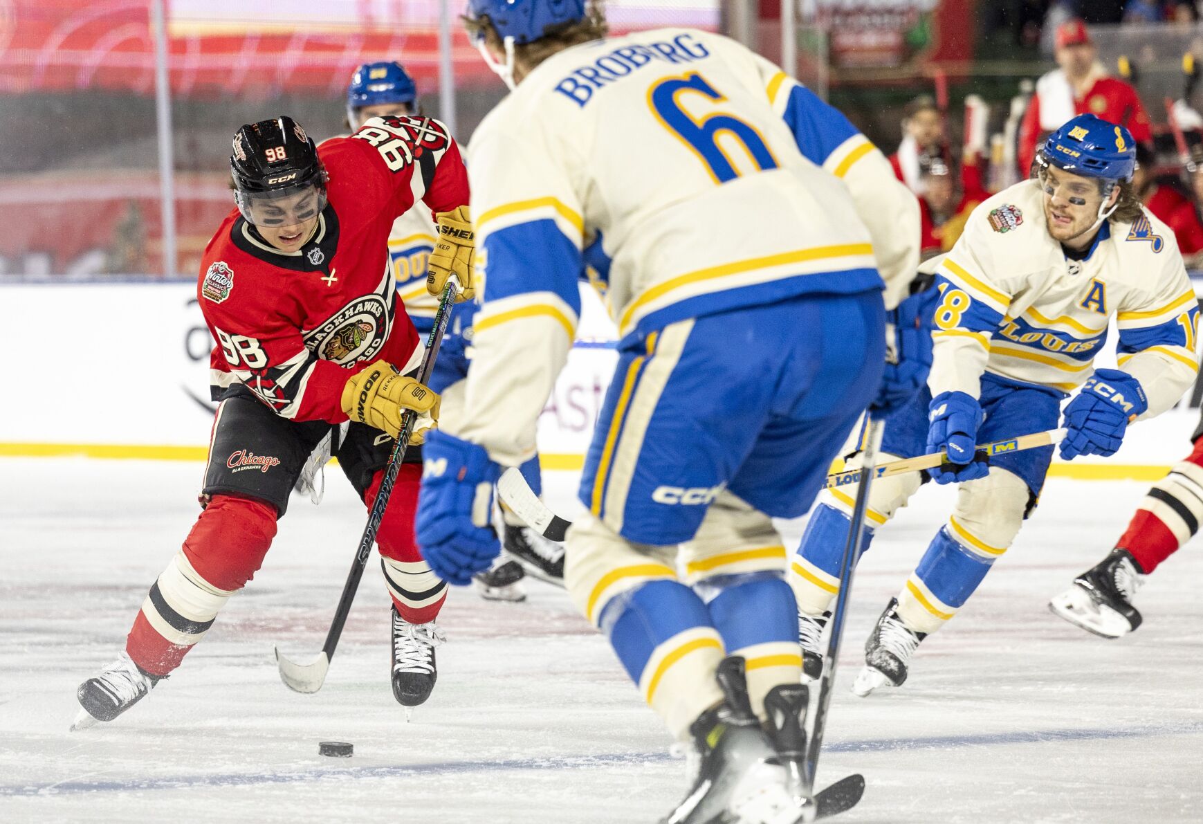 The Blues and Blackhawks take Wrigley Field for the Winter Classic